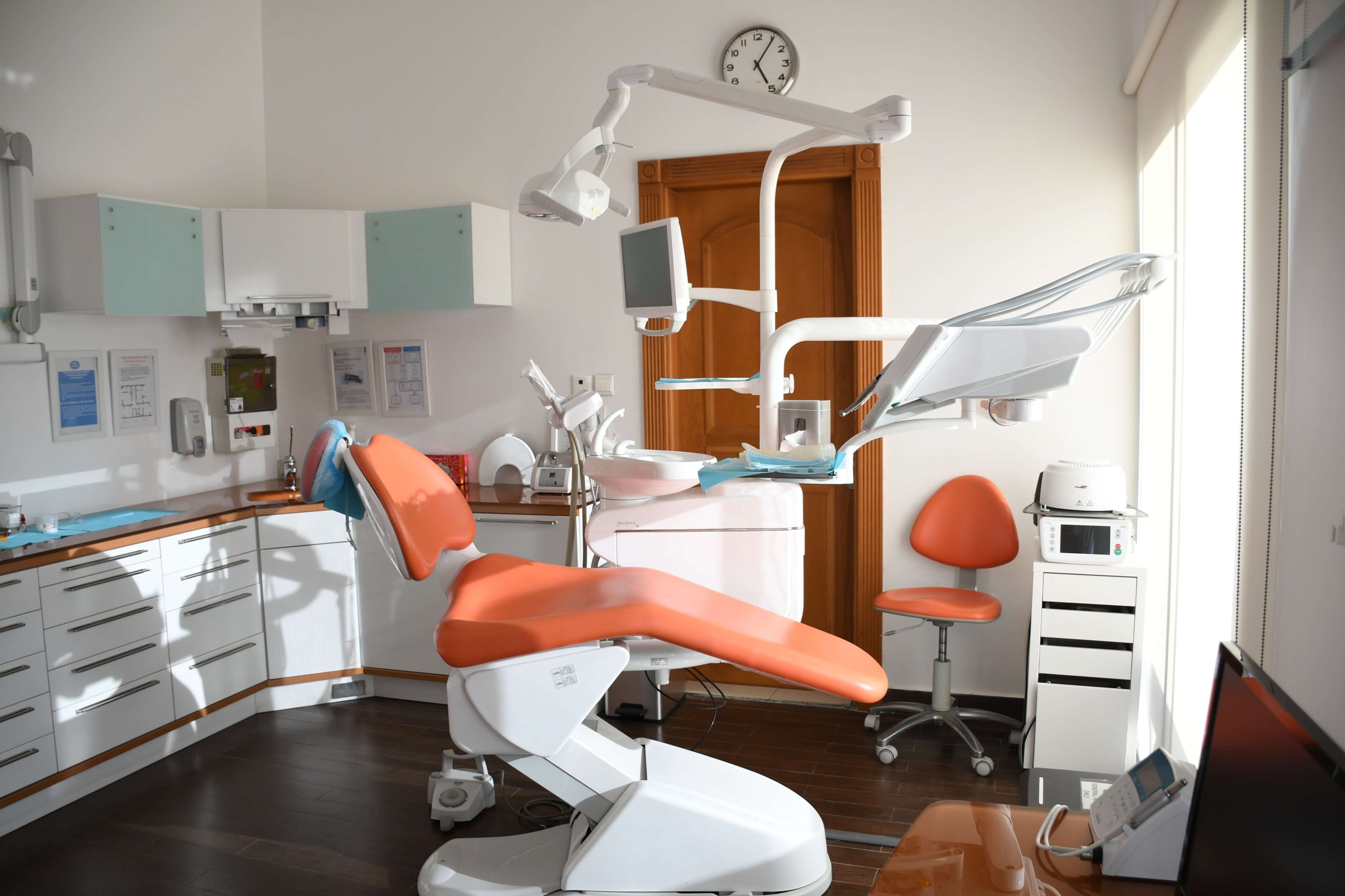 What are the Requirements for Dental Hygienists? Goodwin University