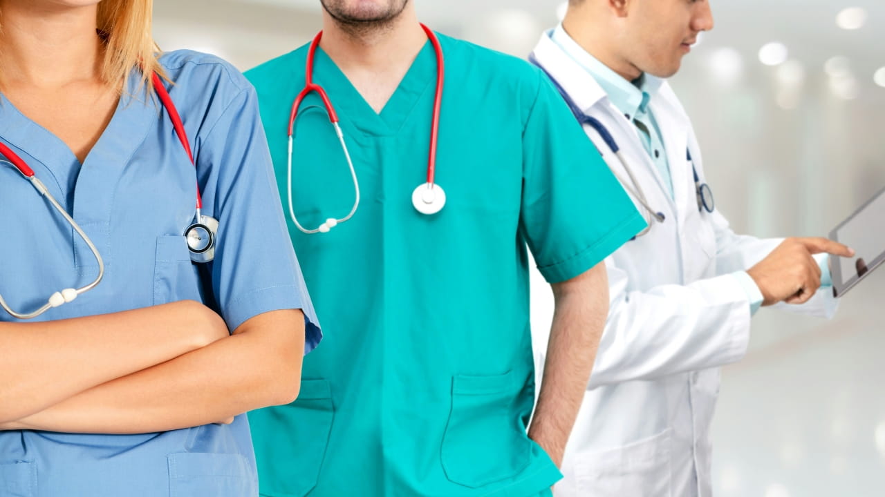 How to become a nurse with a health science degree